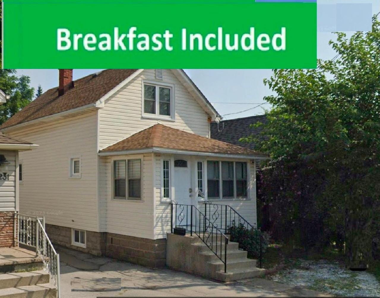 Cozy 3 Bedroom Downtown Cottage With Complimentary Breakfast Delivered Daily To The Rental Niagara Falls Eksteriør billede